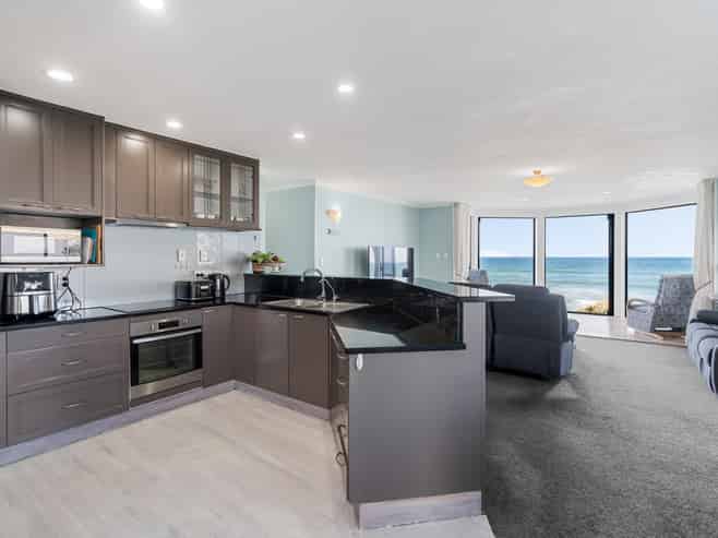 235 Pukehina Parade, Pukehina