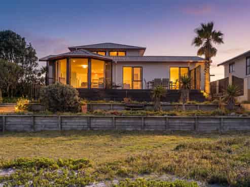 235 Pukehina Parade, Pukehina