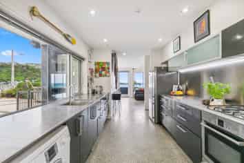 100 Owhiro Bay Parade, Owhiro Bay