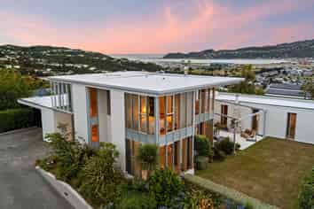 6 Stormanstown Way, Seatoun