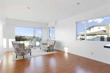 165 Riddell Road, Glendowie