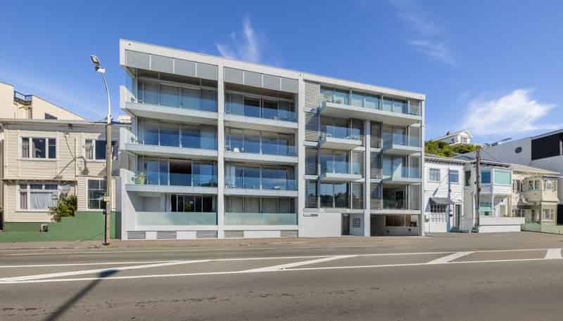 10/74 Oriental Parade, Oriental Bay