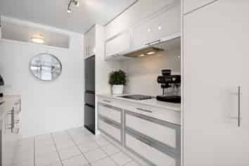 10/74 Oriental Parade, Oriental Bay