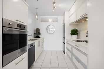 10/74 Oriental Parade, Oriental Bay