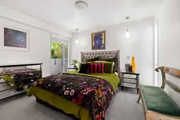 10/74 Oriental Parade, Oriental Bay