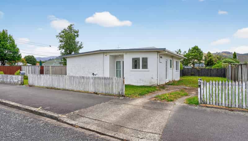 1/57 Ararino Street, Trentham