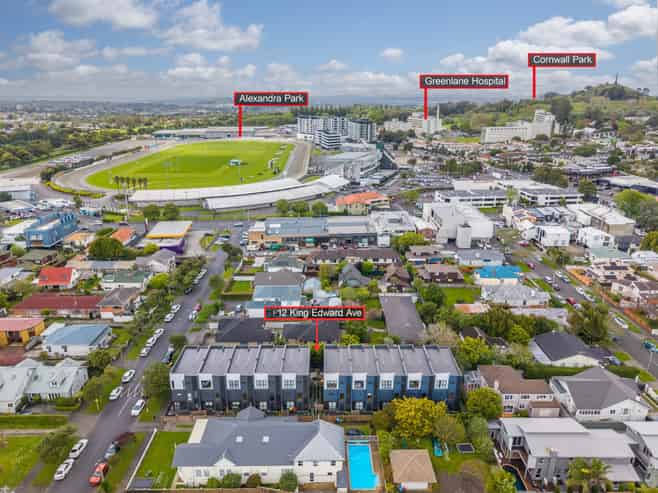 8/12 King Edward Avenue, Epsom