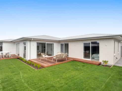 30 Oakmill Drive, Casebrook