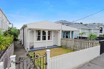 23 Trent Street, Island Bay