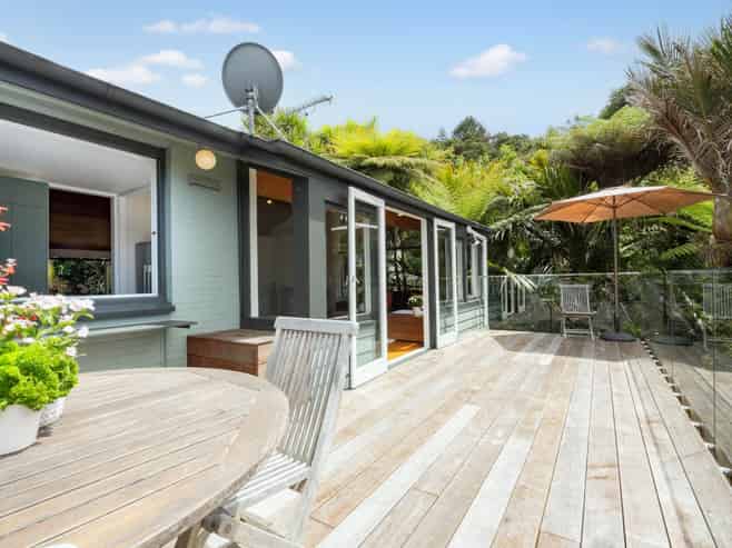 62 Tainui Road, Titirangi