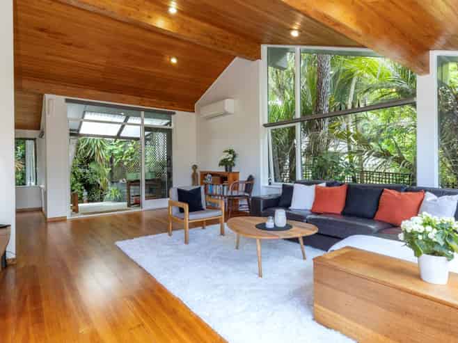 62 Tainui Road, Titirangi