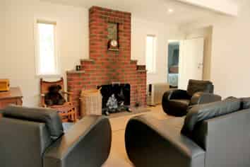 74 Matai Rd, Raumati South