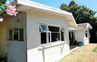 74 Matai Rd, Raumati South