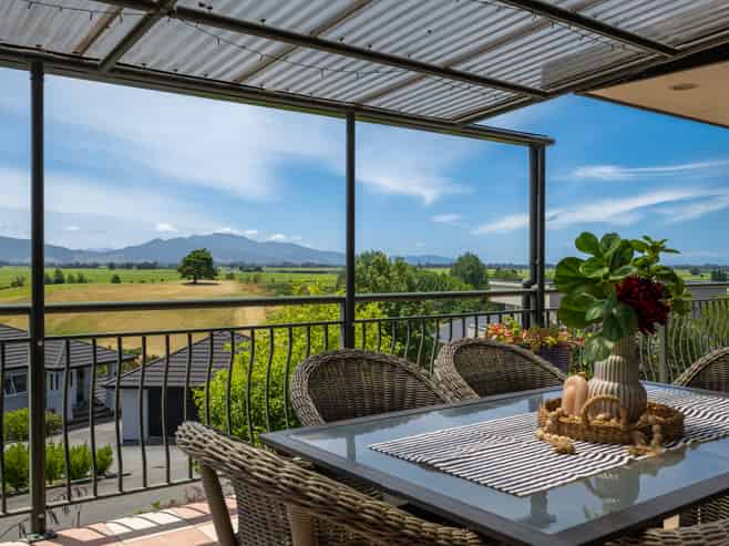 27 Pine Hill Rise, Fairhall