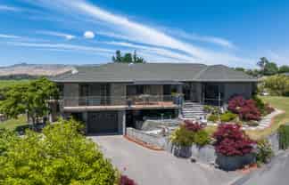 27 Pine Hill Rise, Fairhall