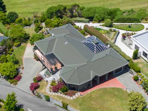 27 Pine Hill Rise, Fairhall