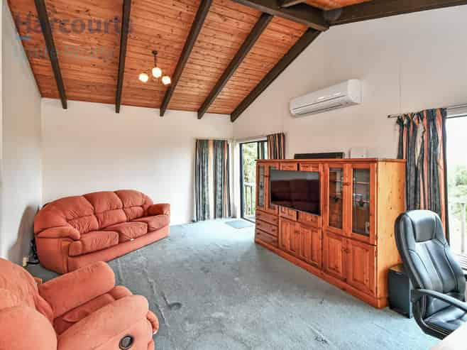 14 Rukumoana Place, Clendon Park