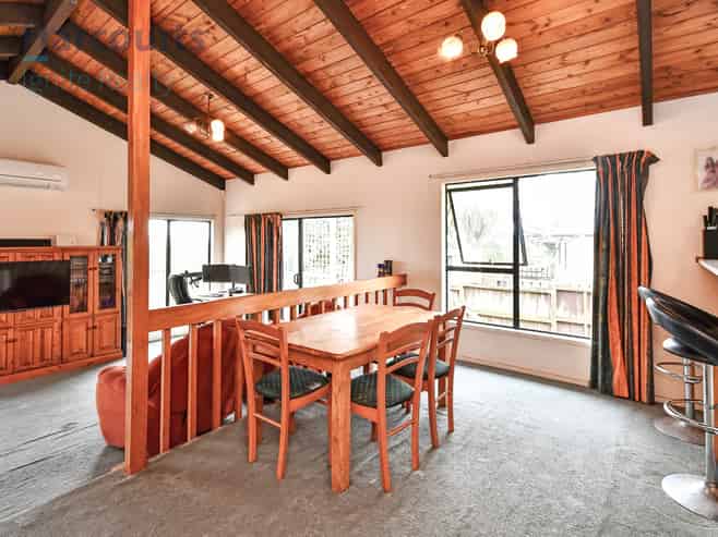 14 Rukumoana Place, Clendon Park