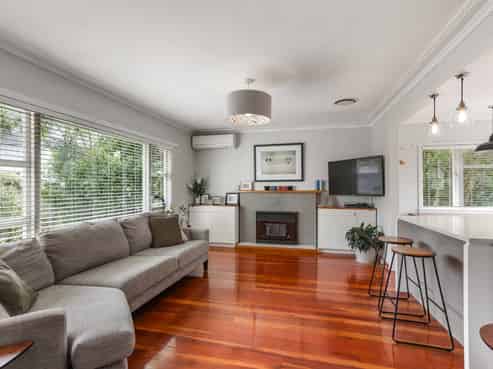 11 Waters Place, New Lynn