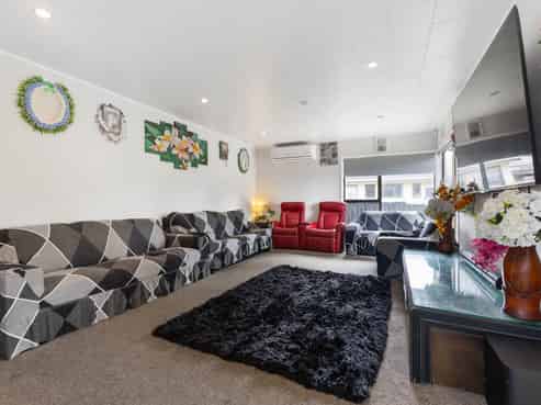 15 Mon Desir Place, Manurewa