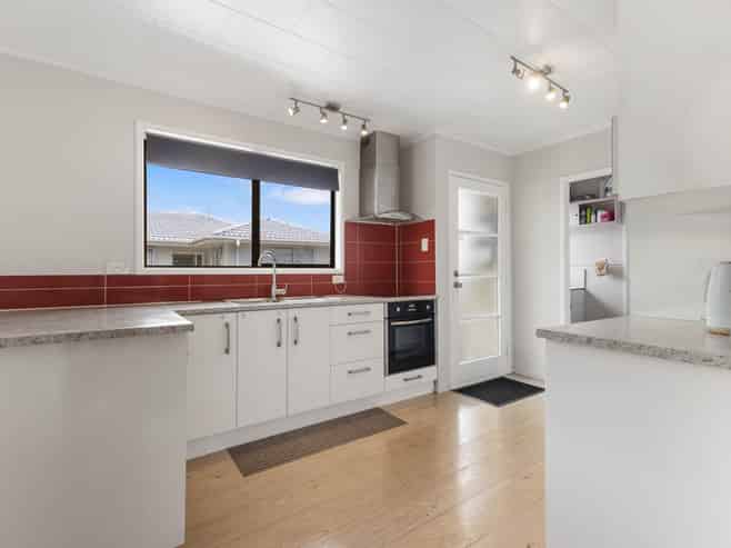 15 Mon Desir Place, Manurewa