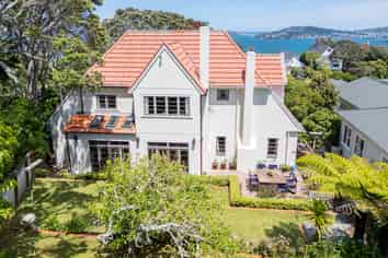 17 and 19 Benares Street, Khandallah