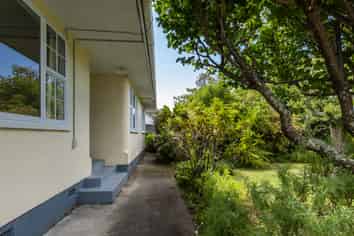 6 Avon Terrace, Taradale