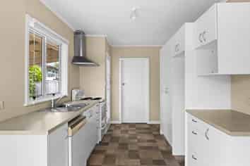 6 Avon Terrace, Taradale