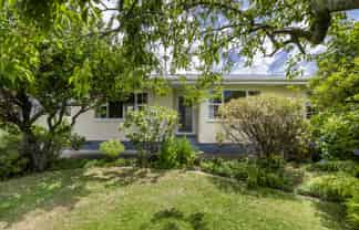 6 Avon Terrace, Taradale