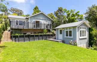 8 Makererua Street, Ngaio
