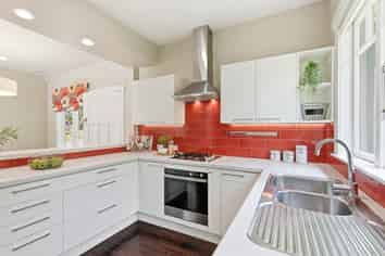 8 Makererua Street, Ngaio