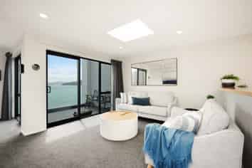 4/148 Evans Bay Parade, Roseneath