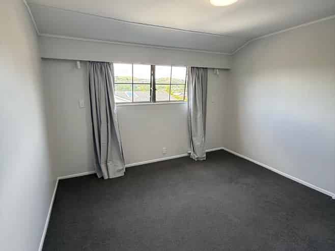 8A Mallard Grove, Churton Park