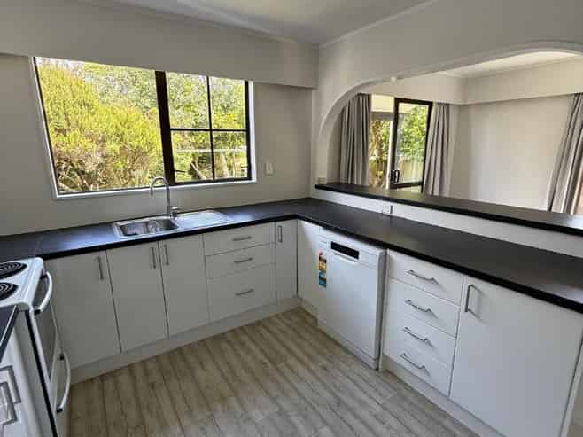 8A Mallard Grove, Churton Park