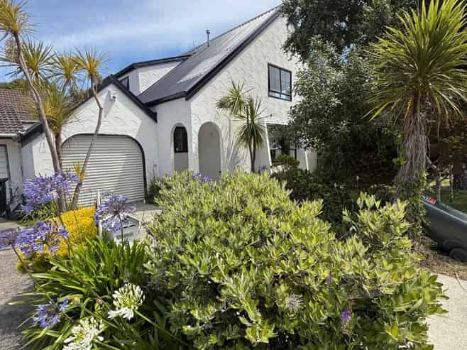 8A Mallard Grove, Churton Park