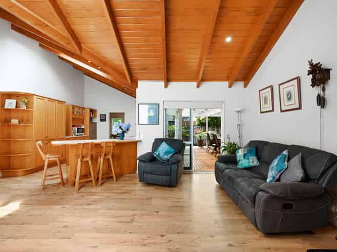 37 Bouverie Crescent, Flagstaff