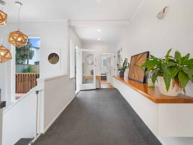 24 Kingdale Road, Henderson