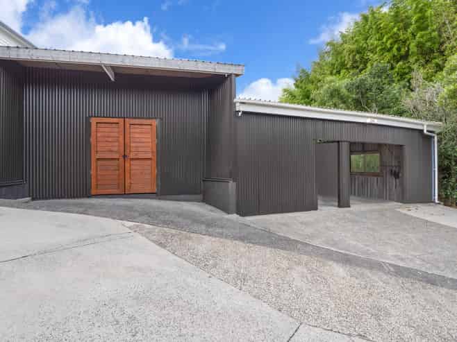 24 Kingdale Road, Henderson