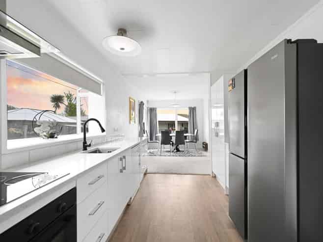 59 Resthill Crescent, Glenview