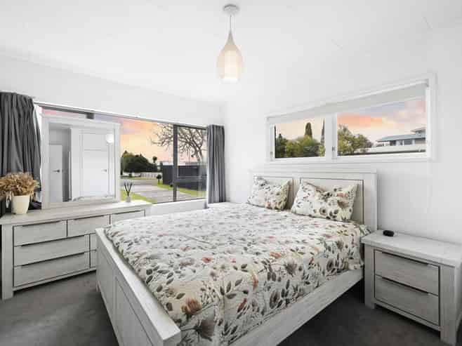 59 Resthill Crescent, Glenview