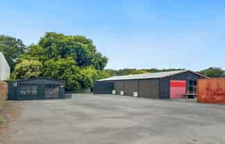 Yard with profile and warehouse