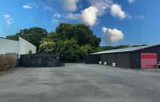 Yard with profile and warehouse