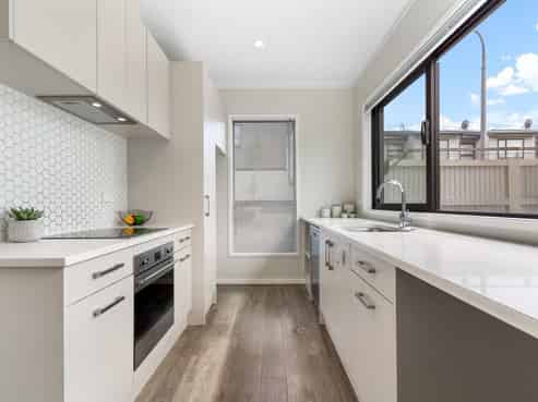 11 Whale Road, Mount Wellington