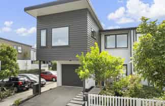 11 Whale Road, Mount Wellington