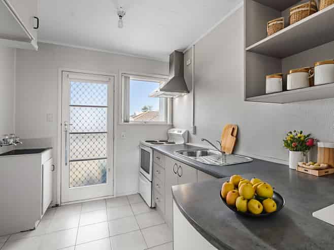 2/77 Wellington Street, Howick