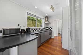 4 Carole Crescent, Pakuranga Heights