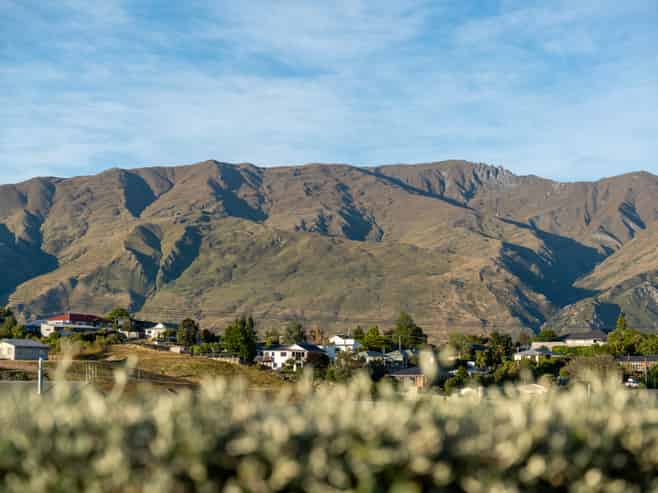 17 Tuke Lane, Wanaka