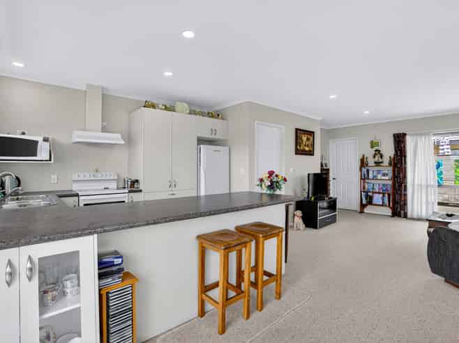 2/169 Wellington Street, Pukekohe