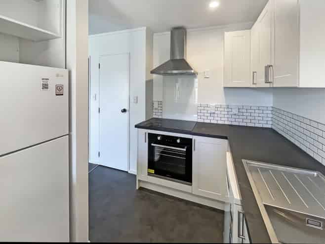 2/110 Britomart Street, Berhampore