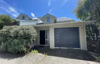 2/110 Britomart Street, Berhampore